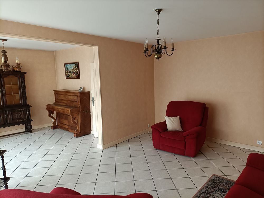 Appartement T5 traversant et lumineux de 100 m2 Chamalières