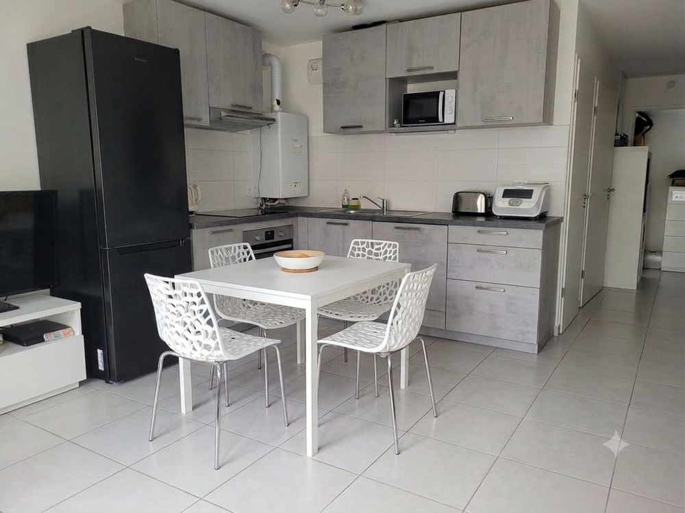 Appartement Grand T2 Rez-de-jardin en L