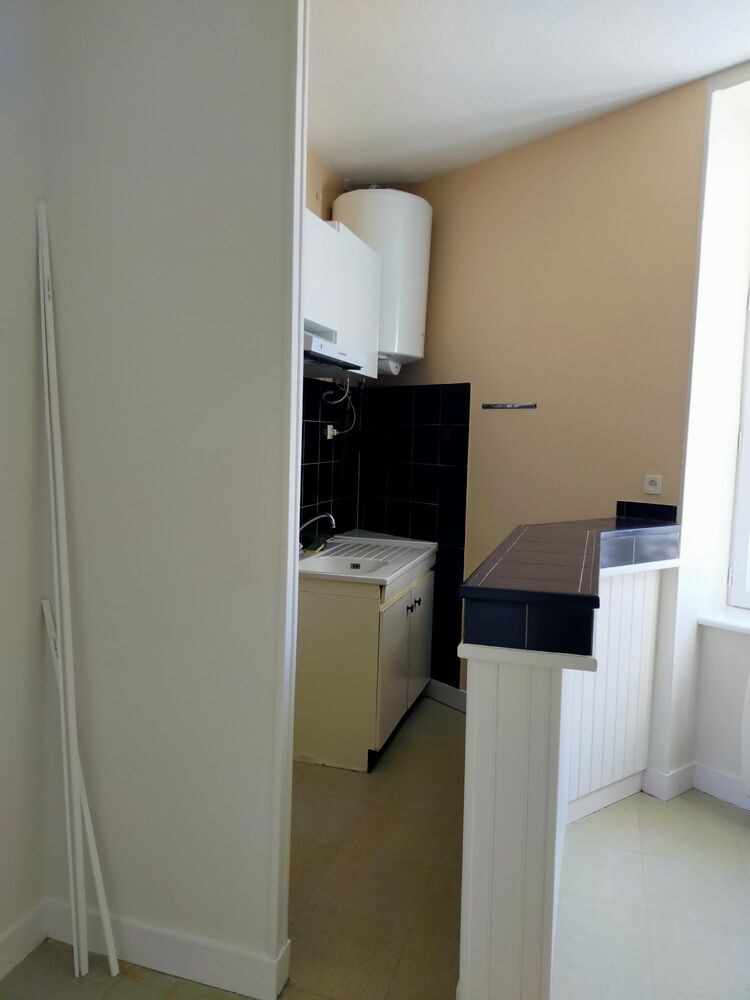 F 2 Rue François Perrin 87000 Limoges REFAIF A NEUF