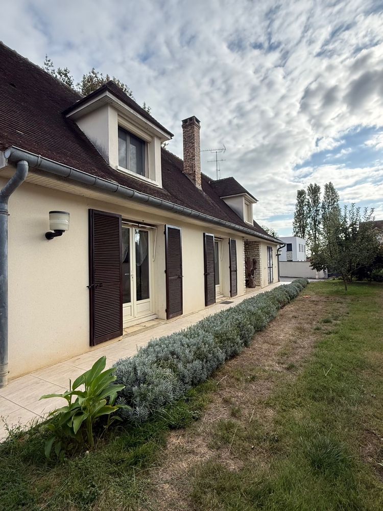 MAISON 200 m², 5 CHAMBRES, DPE B très rare +garages+ atelier
