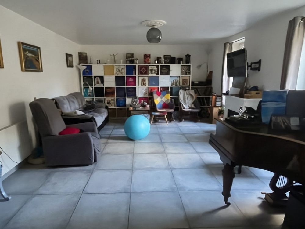 Maison 180 m2 proche commerces et écoles