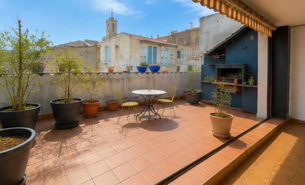 Duplex atypique de 120 m² avec terrasse tropézienne ? Bézier