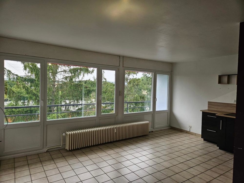 F2 de 53 m² ? Dernier étage avec ascenseur, garage, cave