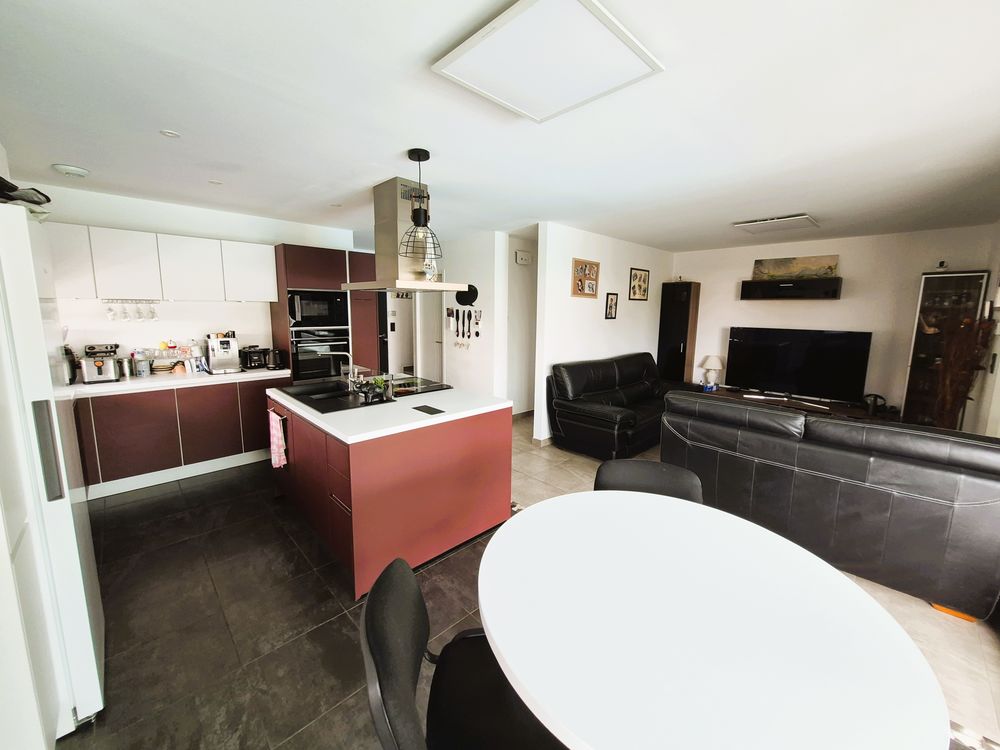 Maison contemporaine (2021), 3 faces, 125m², sans travaux