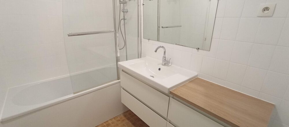 T2 rénové de 40 m² avec loggia Résidence calme et sécurisée