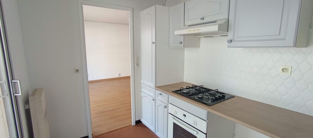 T2 rénové de 40 m² avec loggia Résidence calme et sécurisée