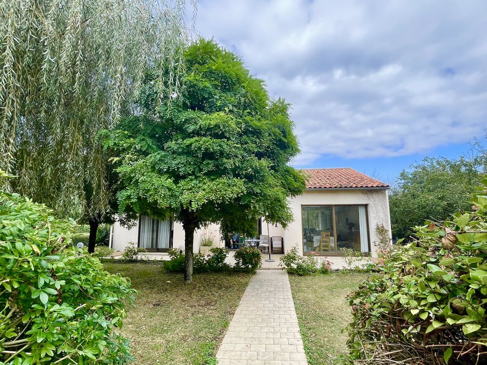 MAISON CLIMATISEE DANS LE MARAIS POITEVIN