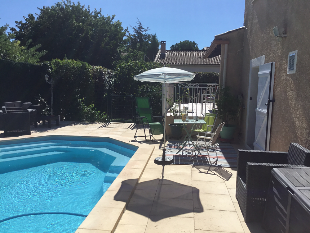 Maison 115 m2 calme absolu, tout confort, piscine.