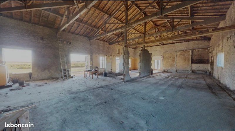 Chai en pierre 320m² à rénover, 1ha, vue - Targon (33)