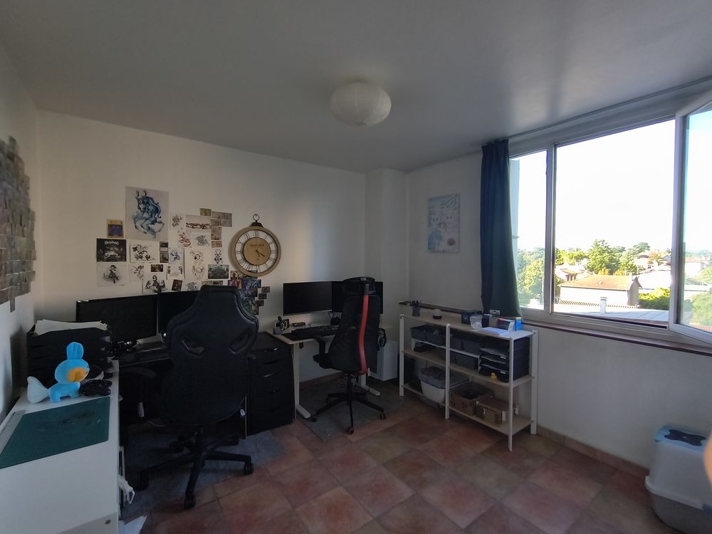 BRON - LES ESSARTS | T4 traversant 76m²