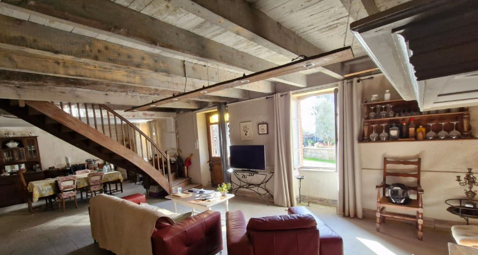 Maison dans hameau non traversant