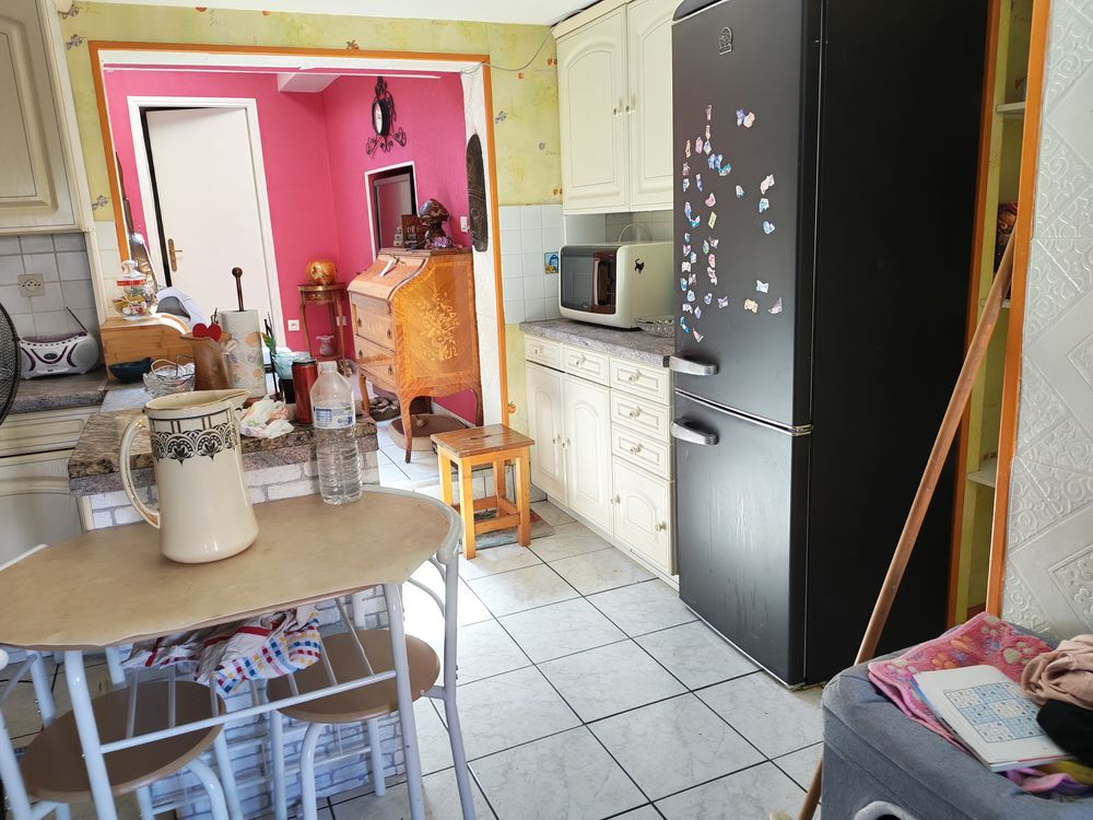 Maison proche commodités en grande partie meublée