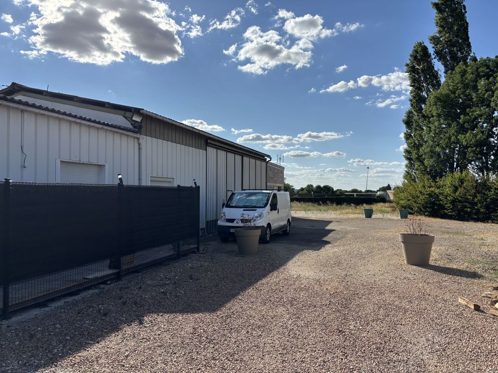 EPOISSES (21460) €" ENSEMBLE IMMOBILIER ATYPIQUE à€ FORT POTENTIEL €" 250 000 €