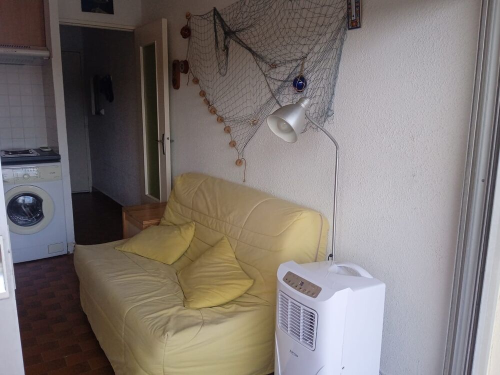 Studio cabine, parking, cellier à Port Camargue
