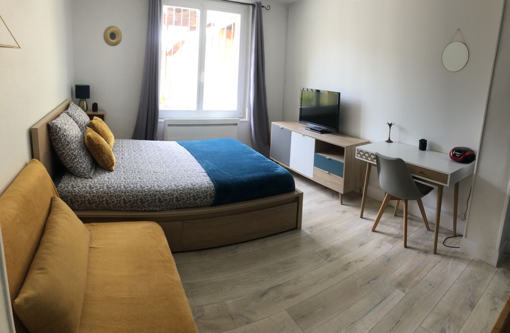 T1 meublé prêt à vivre, terrasse , Toutes charges incluses