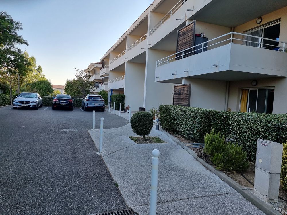 POUR SENIOR APPARTEMENT T3 A LA CRAU