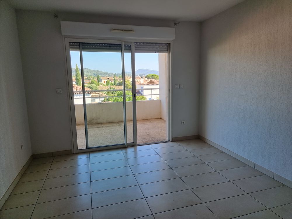 POUR SENIOR APPARTEMENT T3 A LA CRAU
