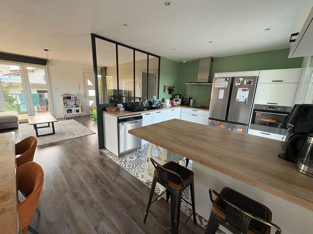 Maison familiale T6 / 130 m2 / Terrain 600m2 à Saint-Geniès-