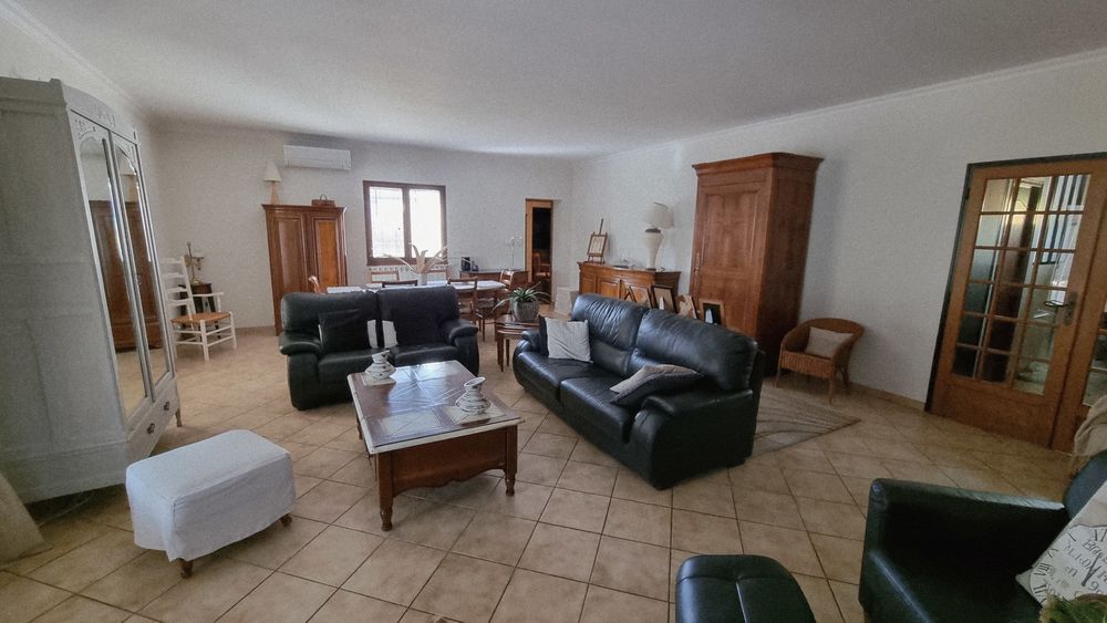 Maison de plain-pied 173 m²- 4 chambres, bureau, clim et jar