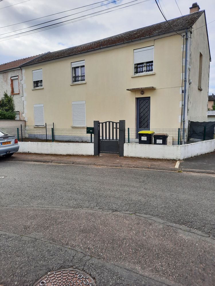 f4. Une chambre en bas 2 a l etage..salle de bain et