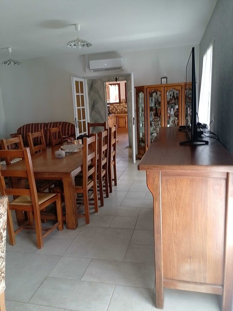 maison , résidence de campagne .