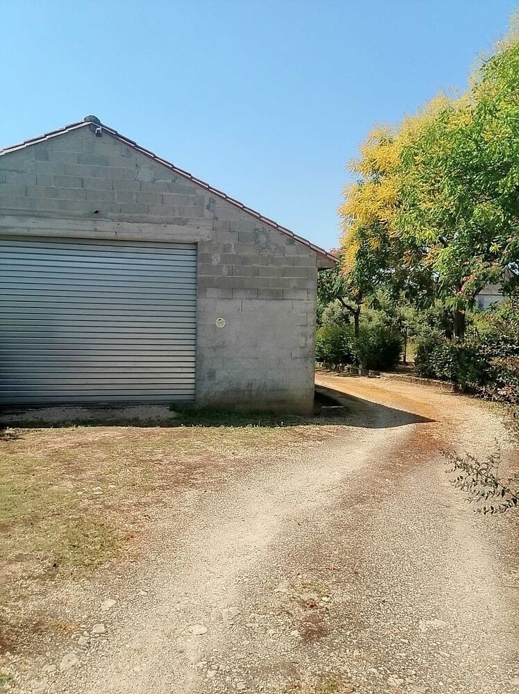 maison , résidence de campagne .