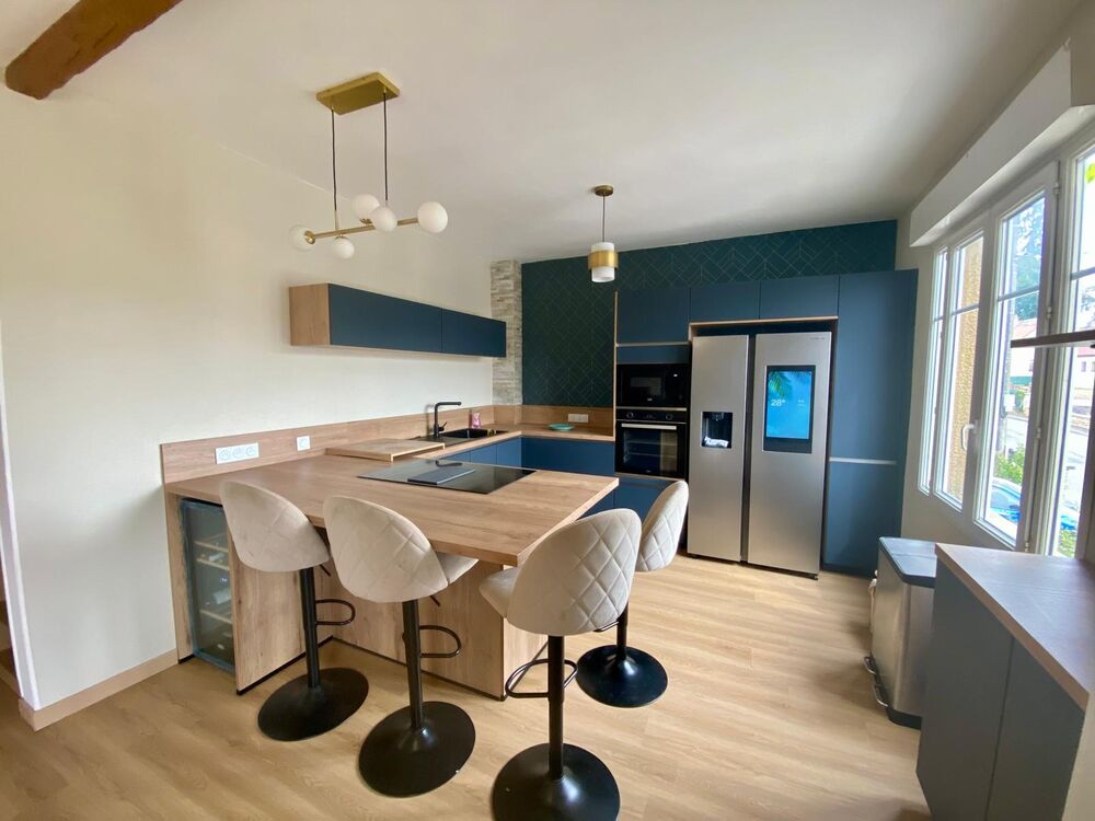 Maison familiale rénovée, avec piscine