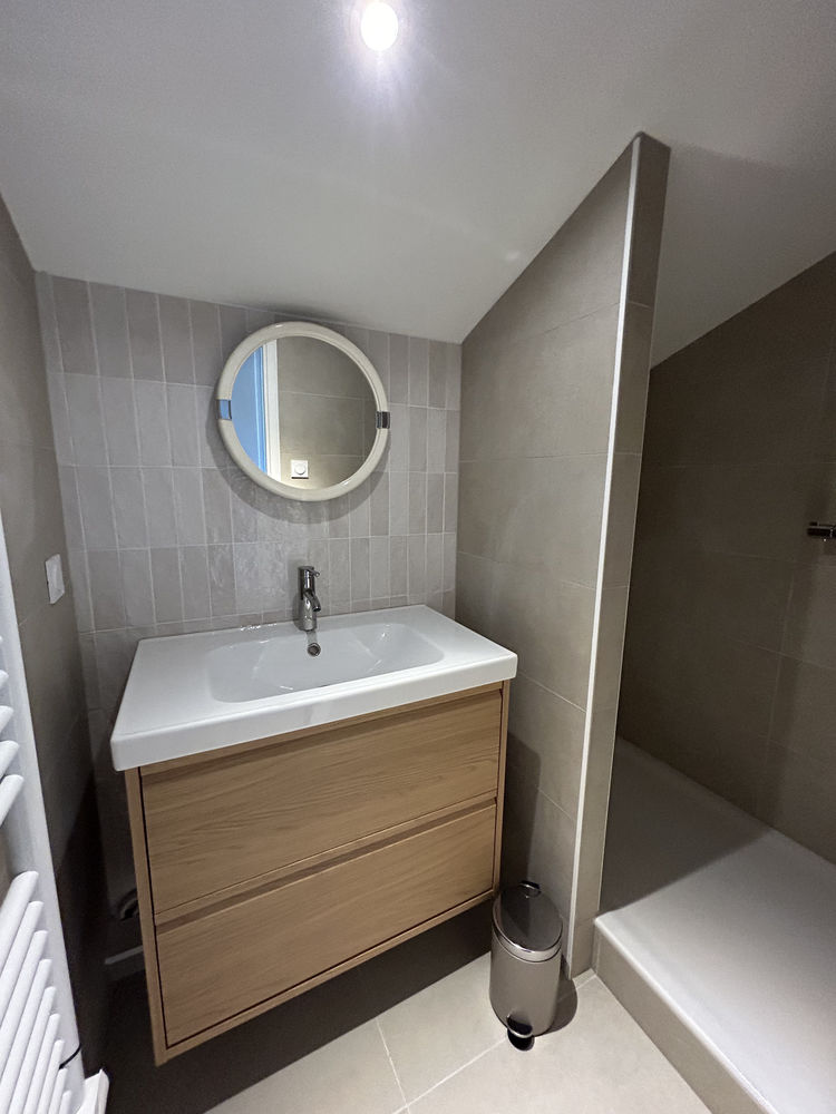 Appartement meublé rénové ? 3 chambres et 2 salles de bain