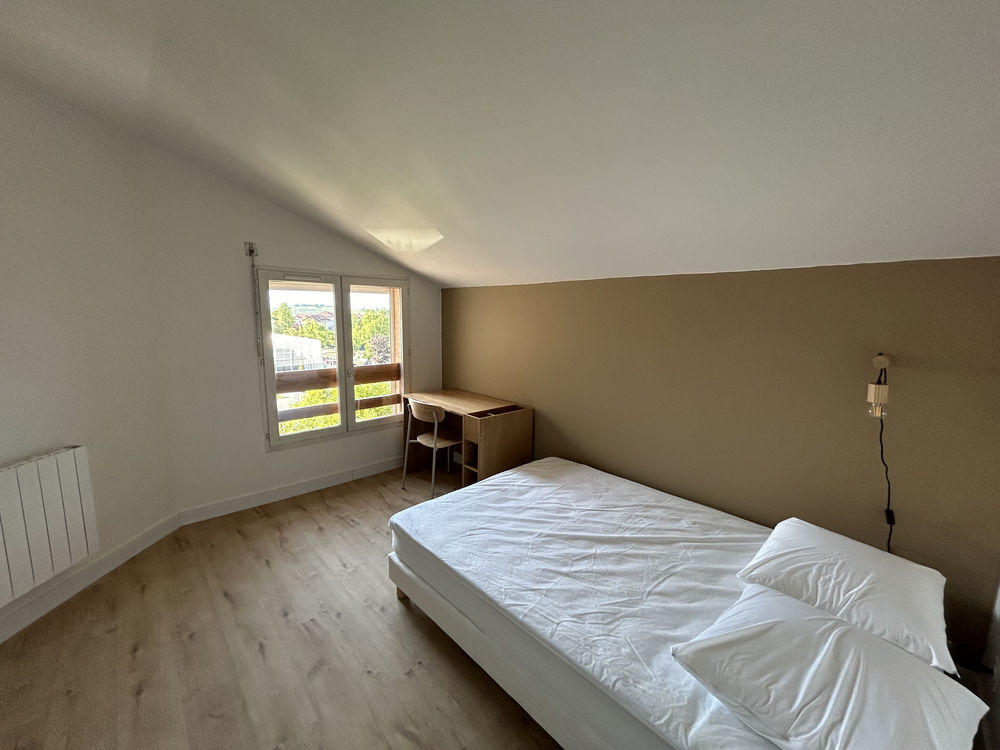 Appartement meublé rénové ? 3 chambres et 2 salles de bain
