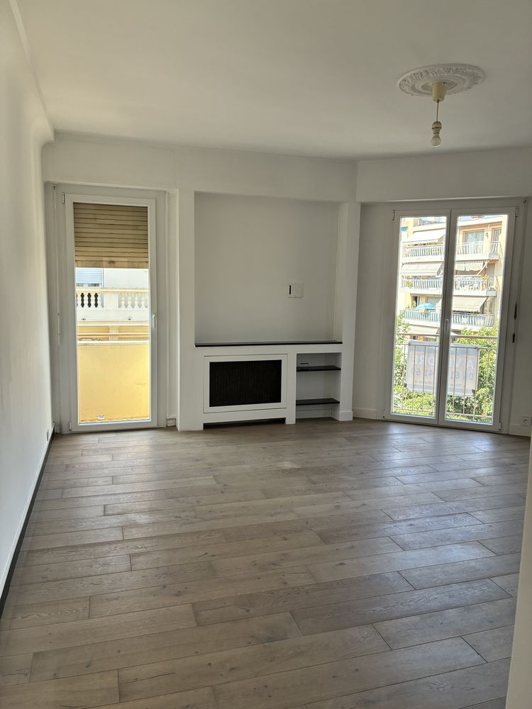 TROIS PIECES NICE BAS ST ROCH