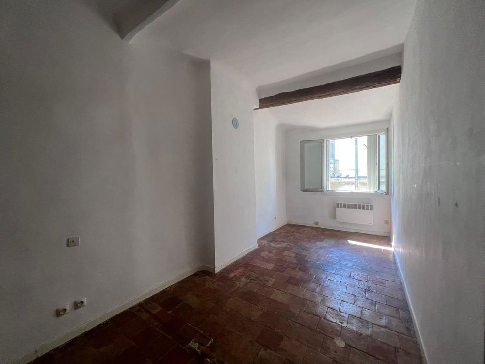 T5 103m2 + terrasse 15m2 en centre ville d'Aix