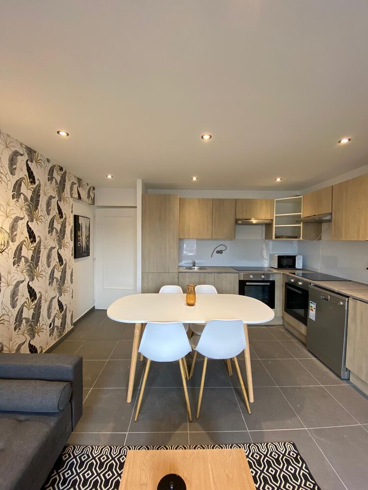 80m2, appartement à la 569euros villeurbanne