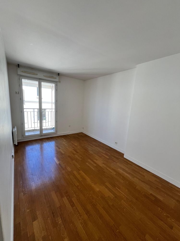 Appartement 2 pièces avec balcon, parking et cave - Nogent