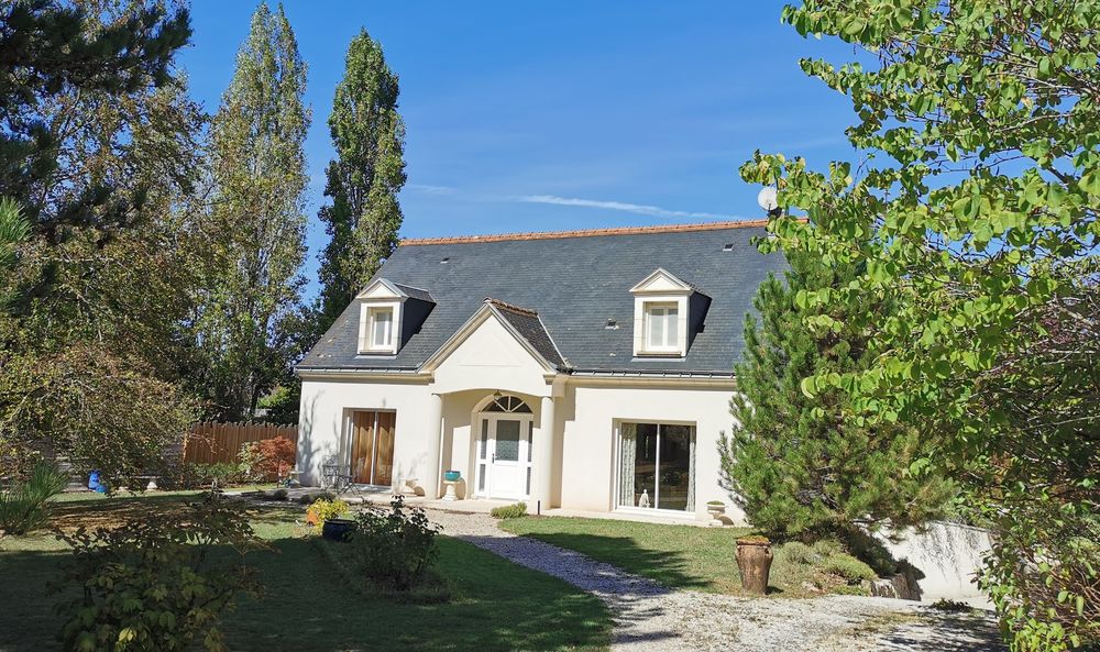 A savonnières, maison contemporaine 6 pièces 156m²