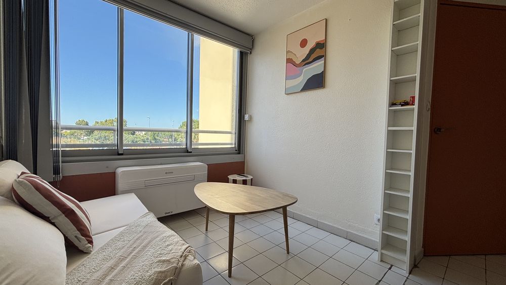 joli F2 meublé /clim