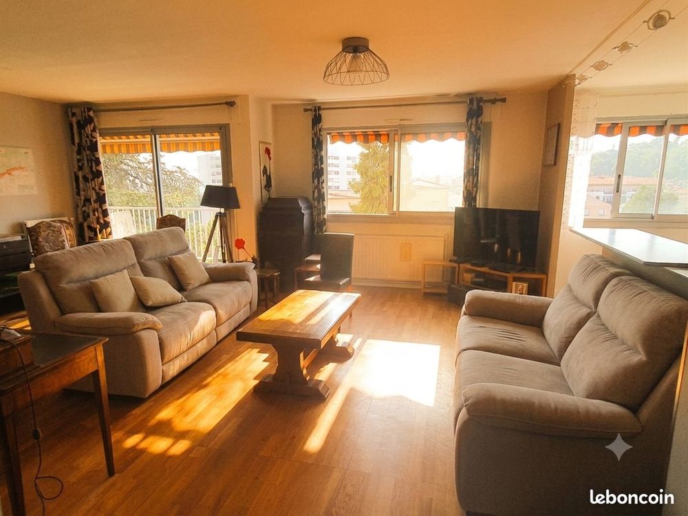 Appartement T4 à 5 mn du métro - Résidence le camelia