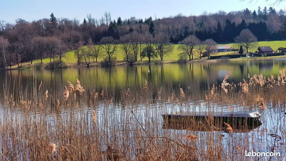 Maison face au lac