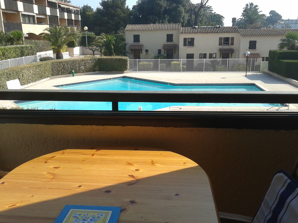 Tamaris,LA SEYNE /MER ,T2 , 1/2 etages , petite residence