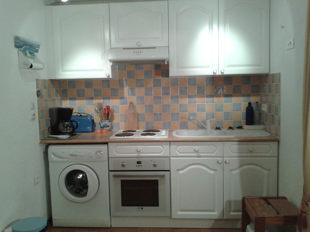 Tamaris,LA SEYNE /MER ,T2 , 1/2 etages , petite residence