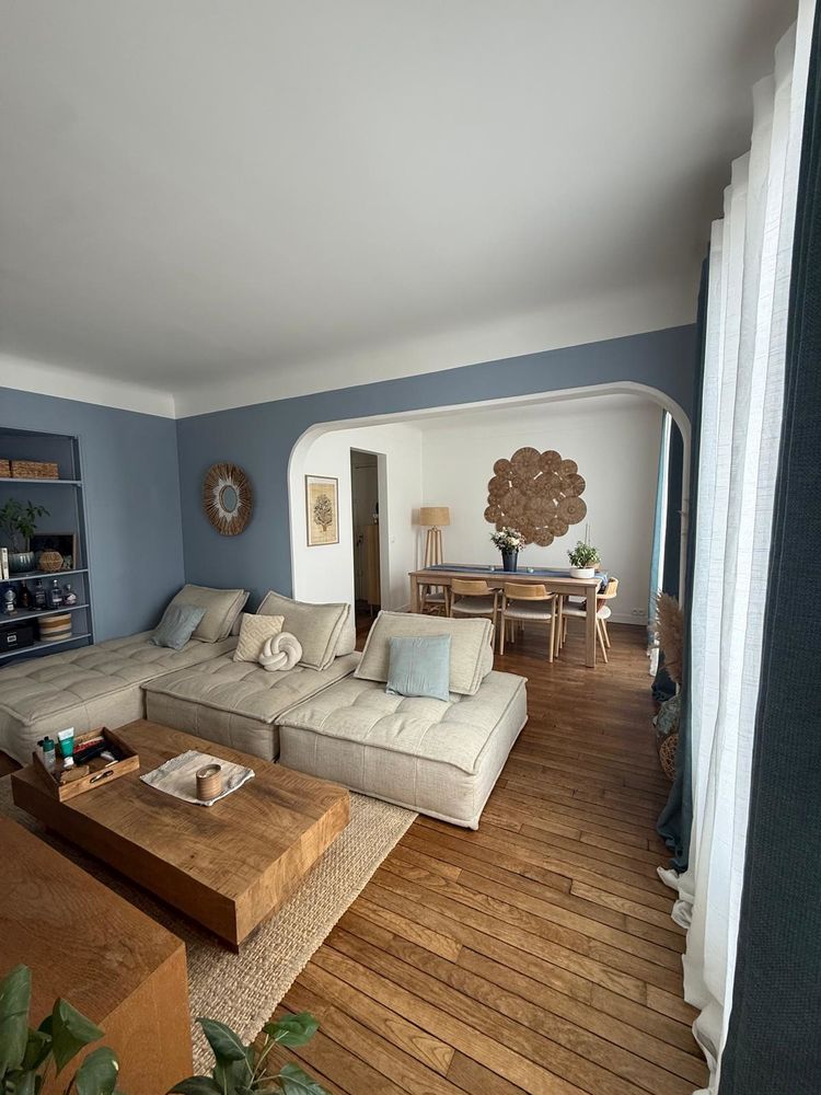 SURESNES - DERNIER ÉTAGE - Appartement très lumineux avec