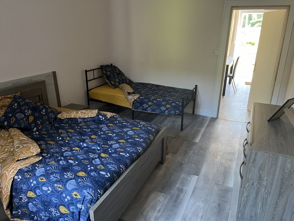 batiment avec 3 appartements en gites