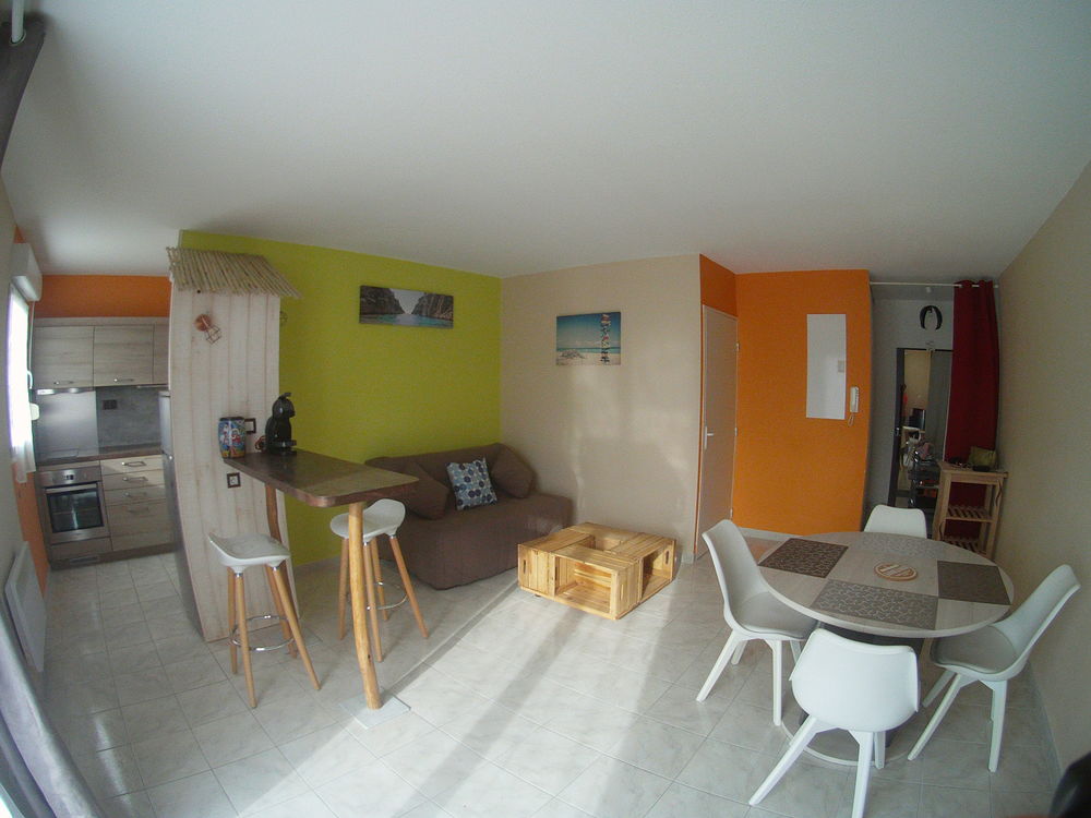 appartement T2 meublé , climatisé ,résidence sécurisée.