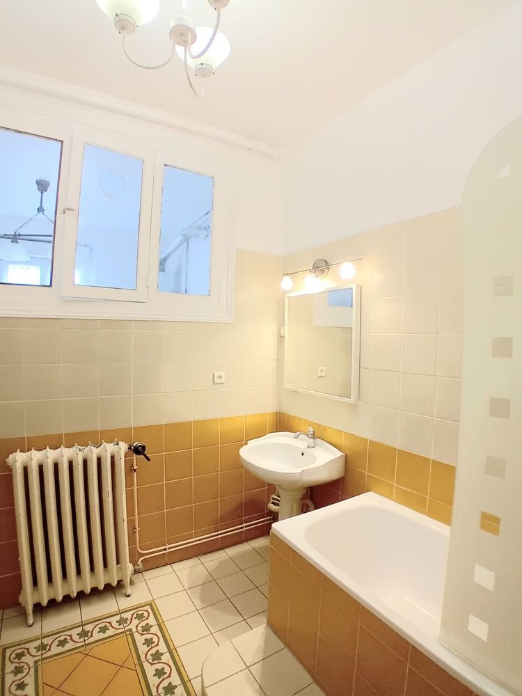 T2 Haussemannien 62 M² AIGLE disponible 1 11 2026