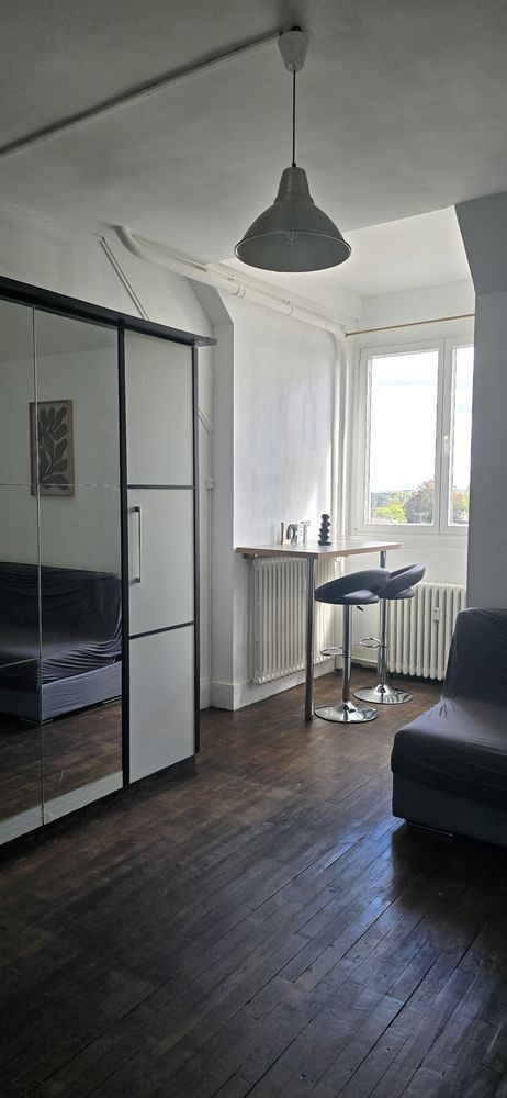 T1 meublé et lumineux 18m² Plein Centre Sedan