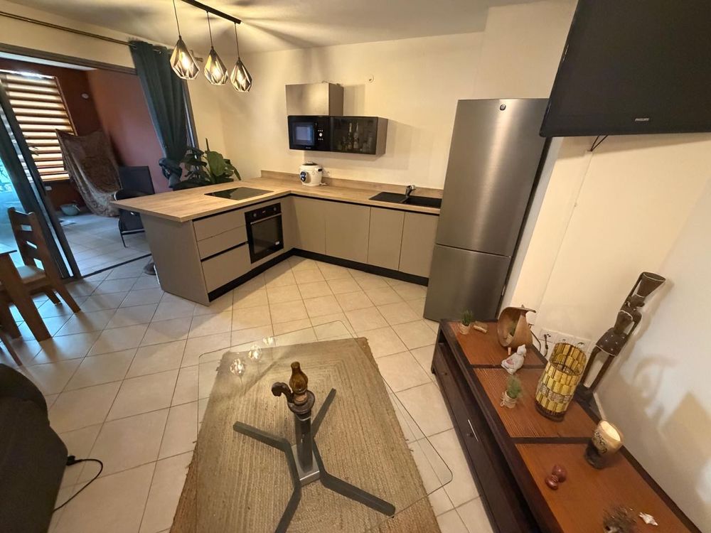 Appartement T3 avec box (Dugazon Les Abymes)