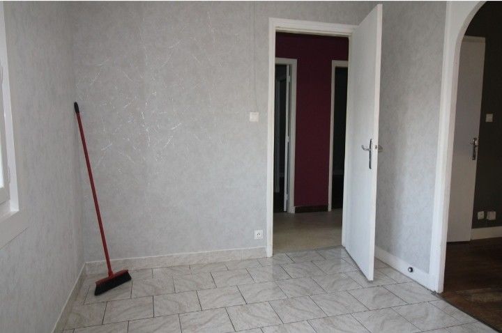 Appartement T3 ( non meublé) dans une maison