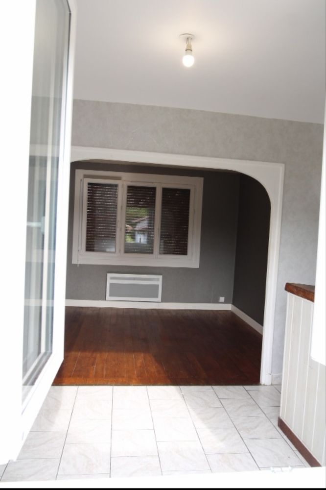 Appartement T3 ( non meublé) dans une maison