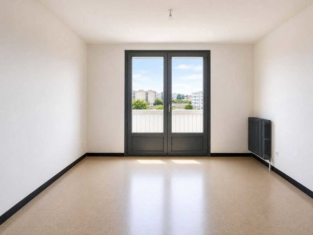 Grand T3 traversant lumineux 72 m2 avec loggia - Montpellier