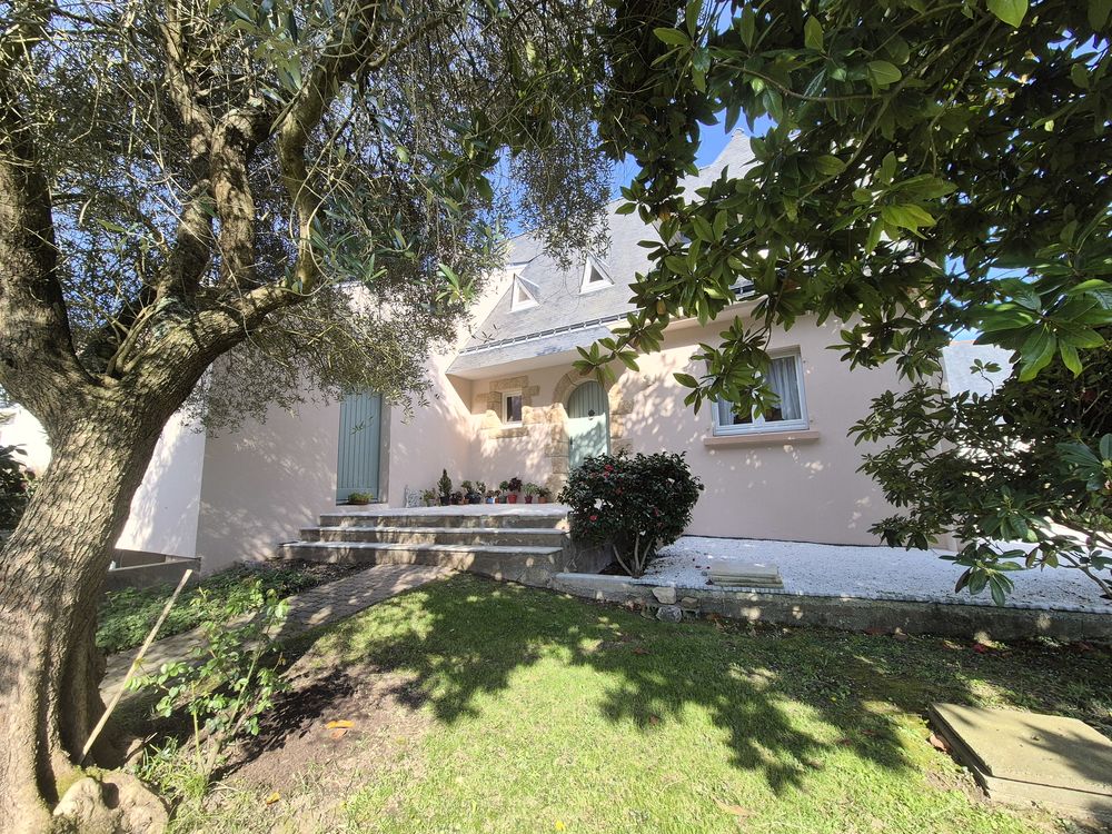 Maison familiale avec jardin clos dans un quartier calme