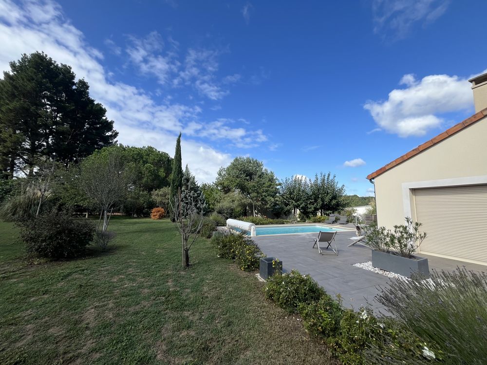 PLAIN PIED RECENT152 m2 Terrain 2800m2 dans CHAUVIGNY
